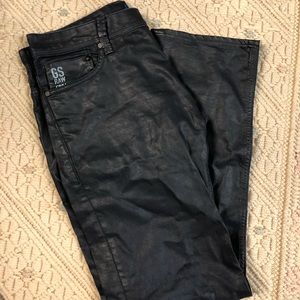 Men’s G-Star sexy jeans with vinyl look. Slim fit!